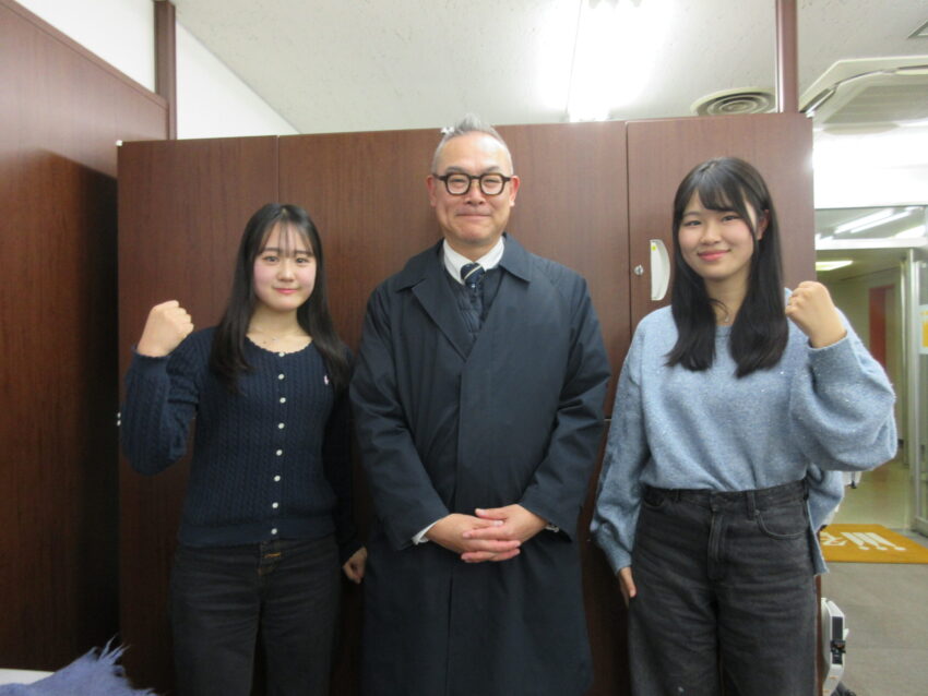 小論文・面接担当プロ教師 石井先生と2025年度東邦大学医学部推薦合格生