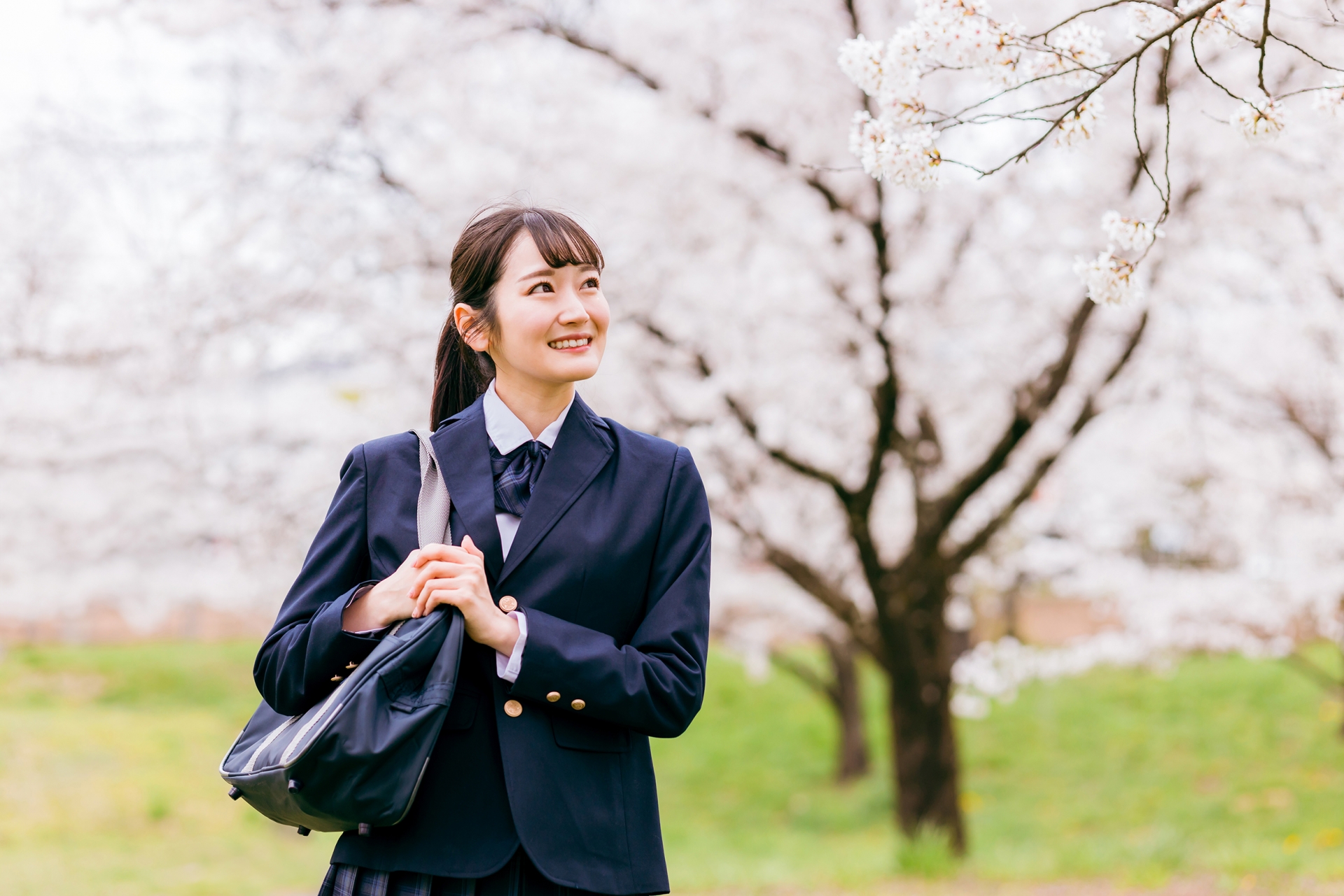 「グループ討論模試」の様子もご紹介しております。